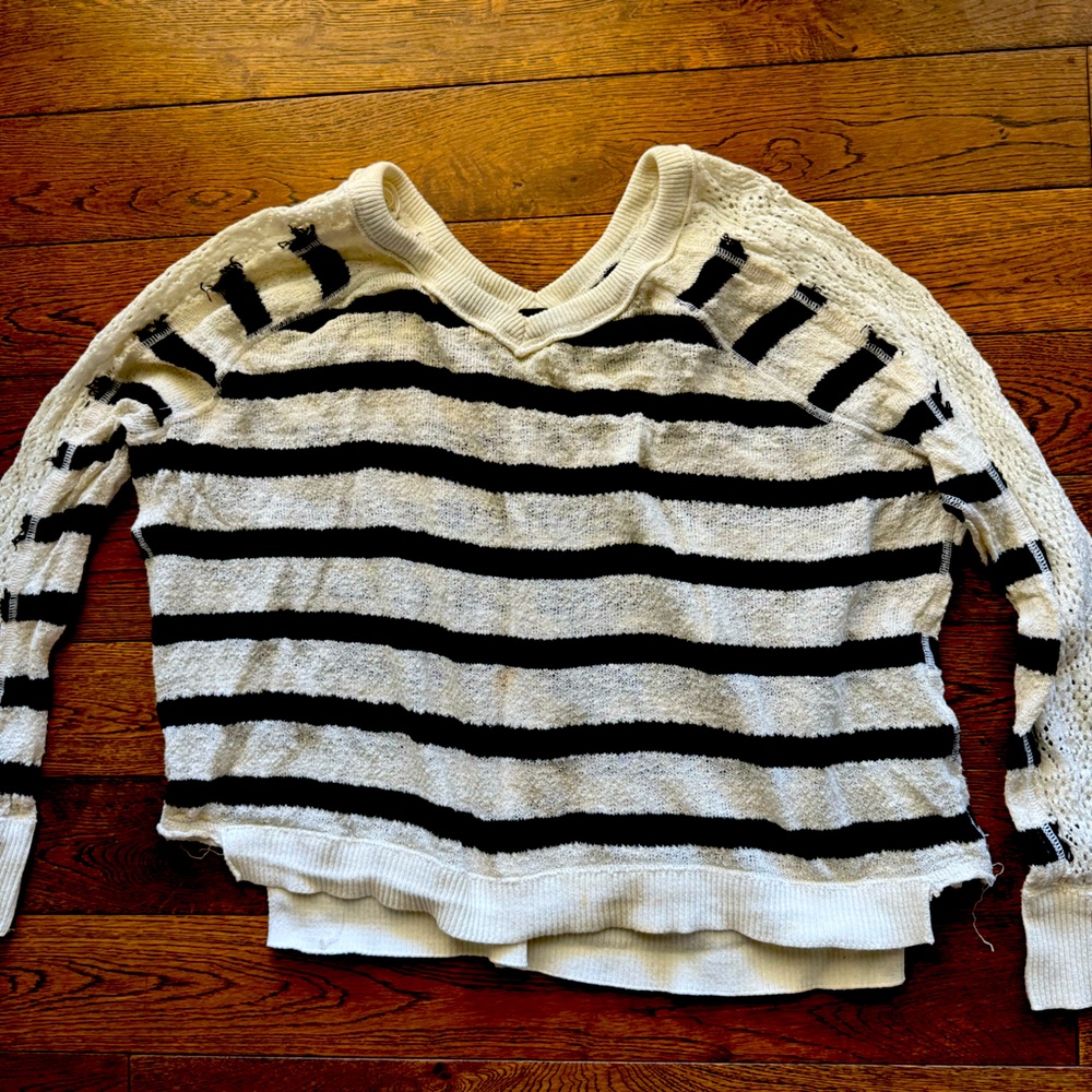 We The Free - Free People Black and white distressed sweater XS